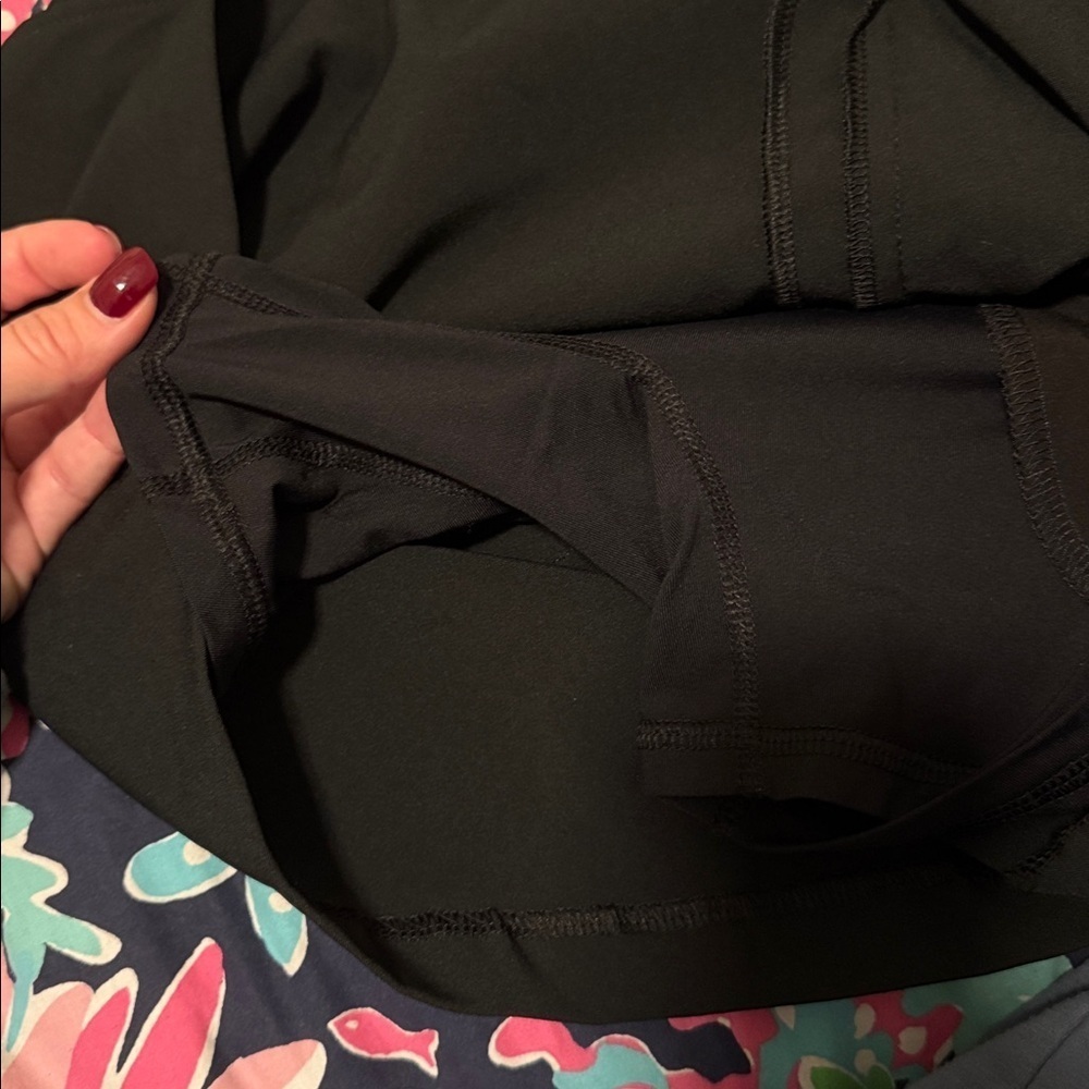 Lilly Pulitzer Beatriz Skort UPF 50+, Style# 012315, Size 0, Onyx - Picture 9 of 11